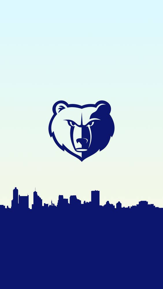 NBA 桌布 壁紙 — 一個大膽的藍色熊頭標誌漂浮在城市天際線之上，背景是柔和的漸變天空。