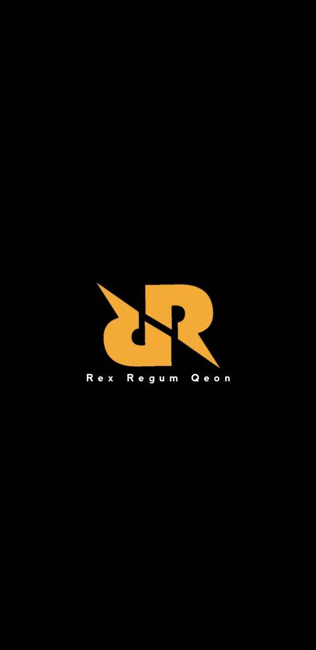 Team 桌布 壁紙 — 一個大膽的金色風格化標誌，文字 Rex Regum Qeon 居中在純黑色背景上。
