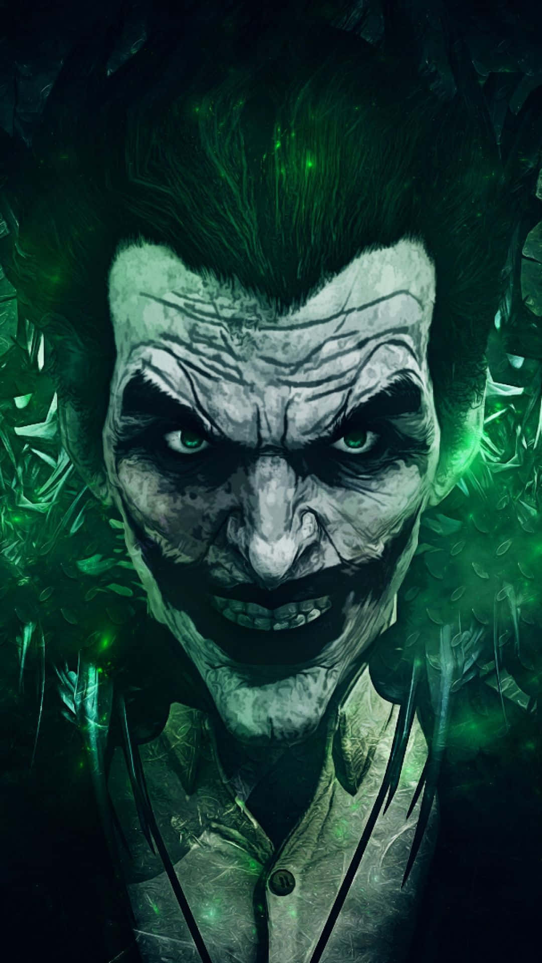 Joker Art 桌布 壁紙 — 一個威脅性的小丑特寫，擁有發光的綠色眼睛和混亂的綠色頭髮，背景是深色紋理。