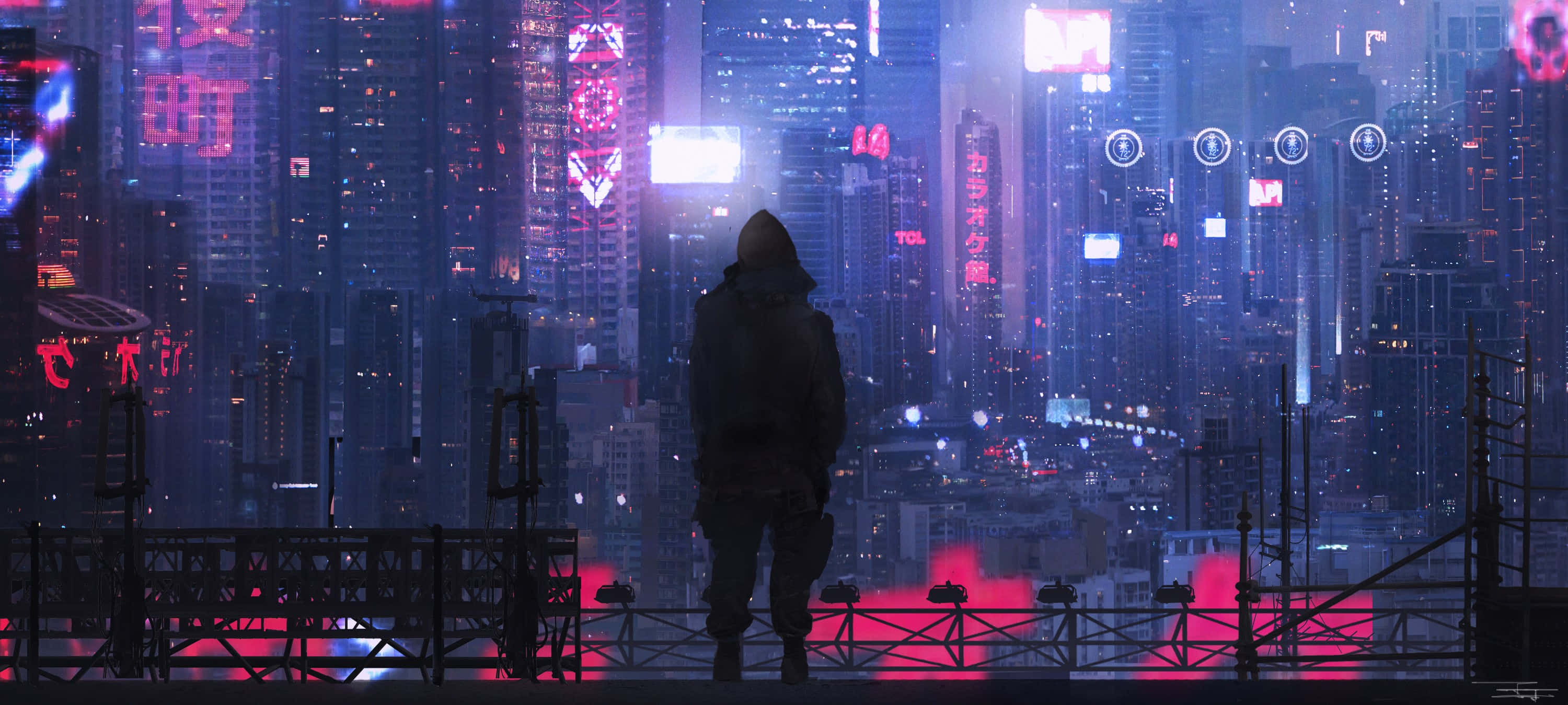 Dark Dystopian 桌布 壁紙 — 一個孤獨的戴帽人影站在屋頂上，俯瞰著夜晚霓虹閃爍的賽博龐克城市景觀。