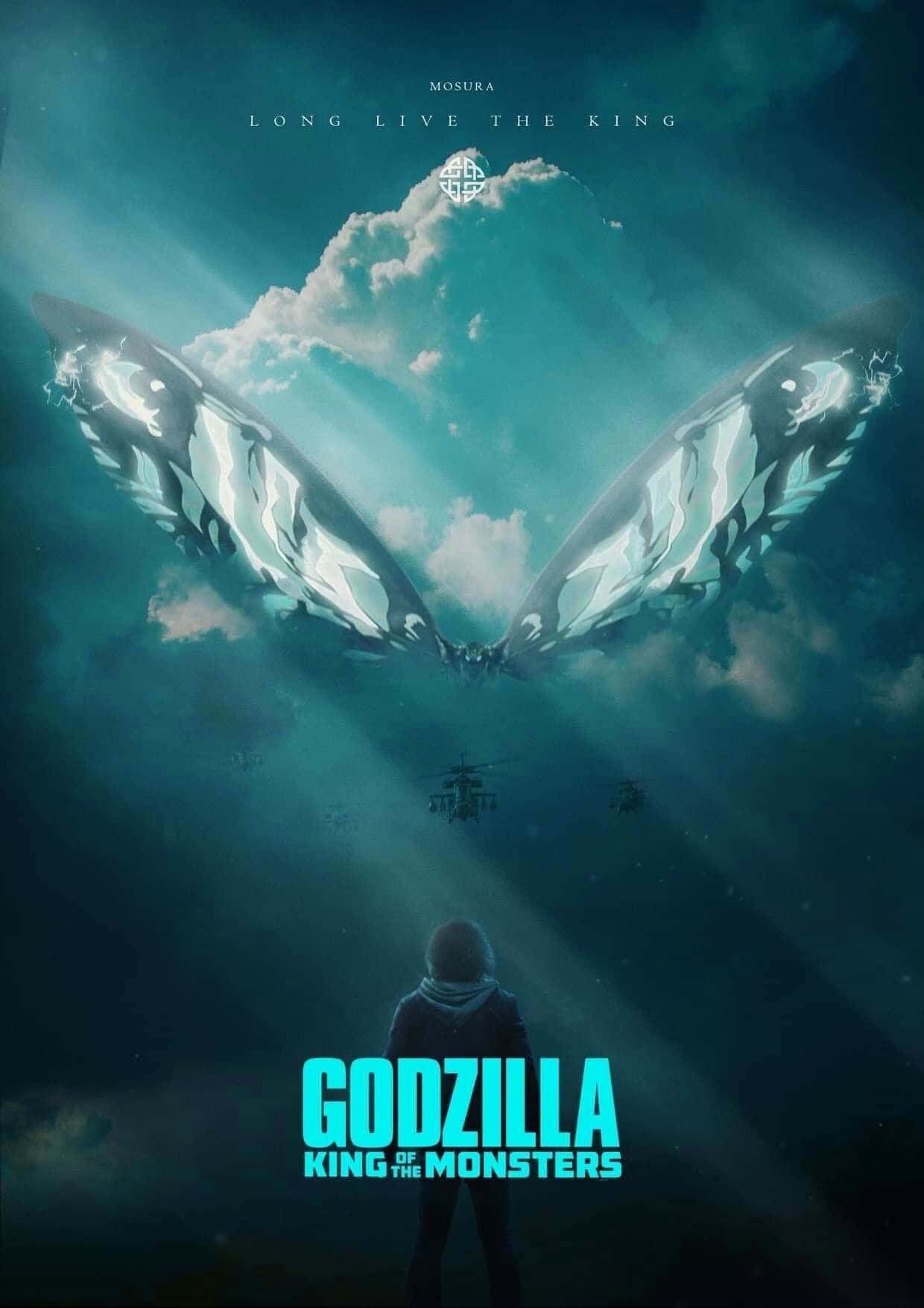 mothra 桌布 壁紙 — 一個孤獨的身影仰望巨大的有翼怪獸摩斯拉，在戲劇性的青綠色天空中翱翔，陽光穿透雲層。