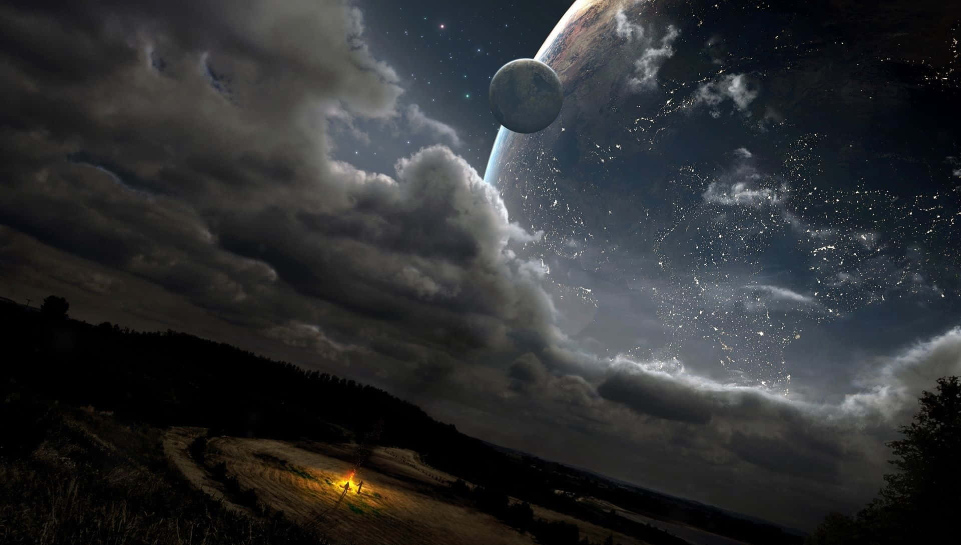 dreams 桌布 壁紙 — 一個孤獨的身影站在山丘上，下方是戲劇性的夜空，上方有巨大的行星和月亮在旋轉的雲層和星星中若隱若現。