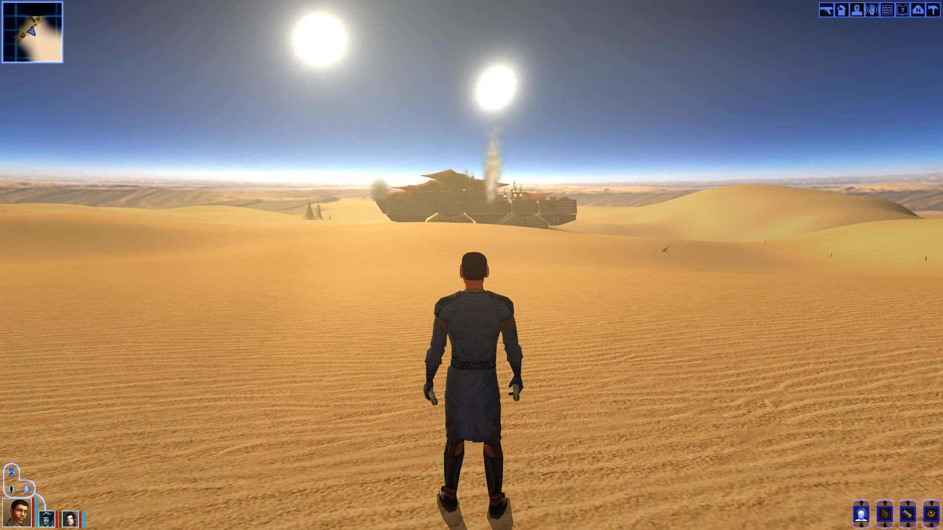 Tatooine 桌布 壁紙 — 一個孤獨的身影站在廣闊的沙漠中，在兩個明亮的太陽下，看著遠處的太空船冒煙。