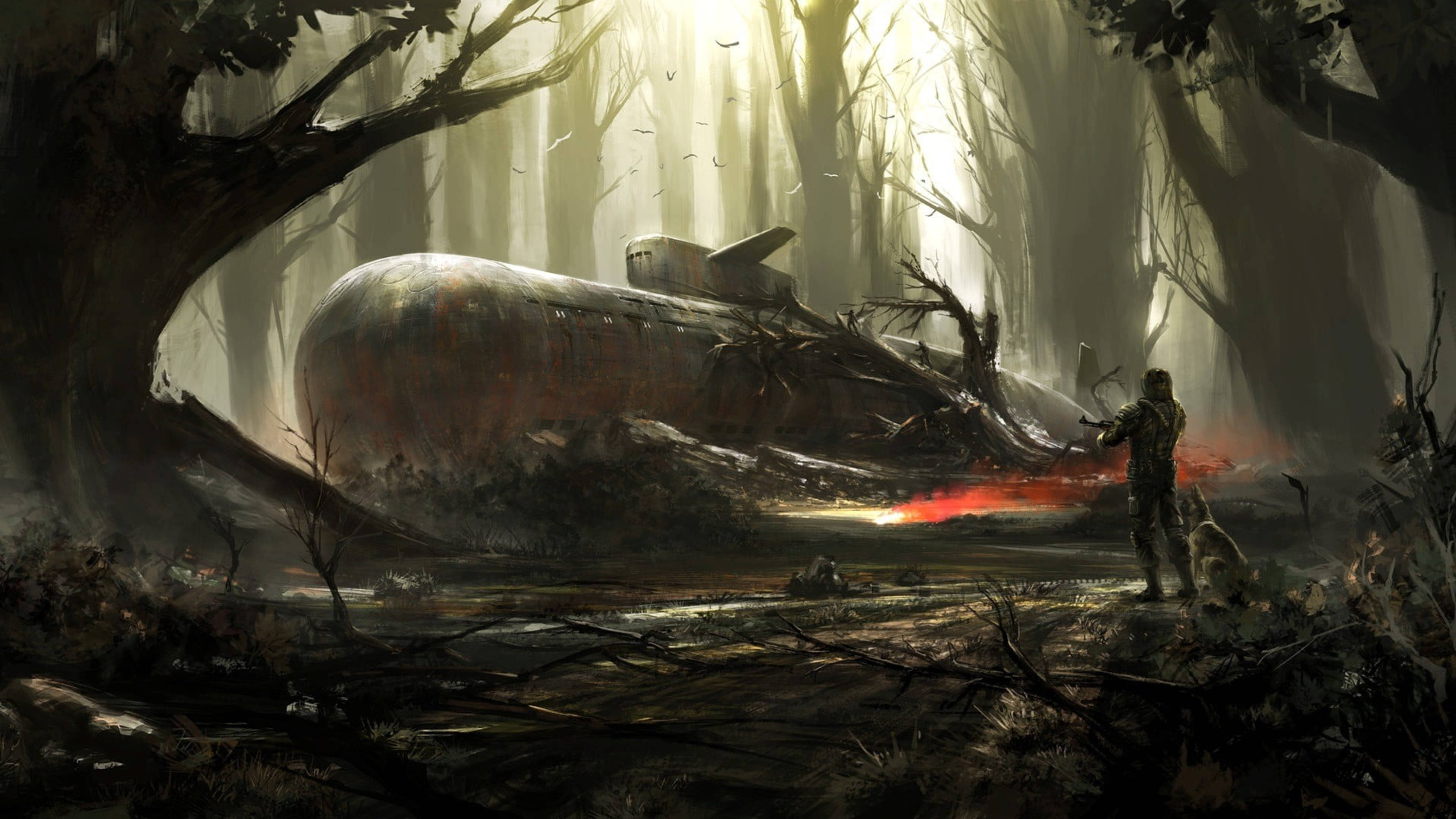 Fallout 4 桌布 壁紙 — 一個孤獨的身影站在霧氣瀰漫、陽光明媚的森林中一艘生鏽的潛艇殘骸旁，附近有發光的紅色餘燼。