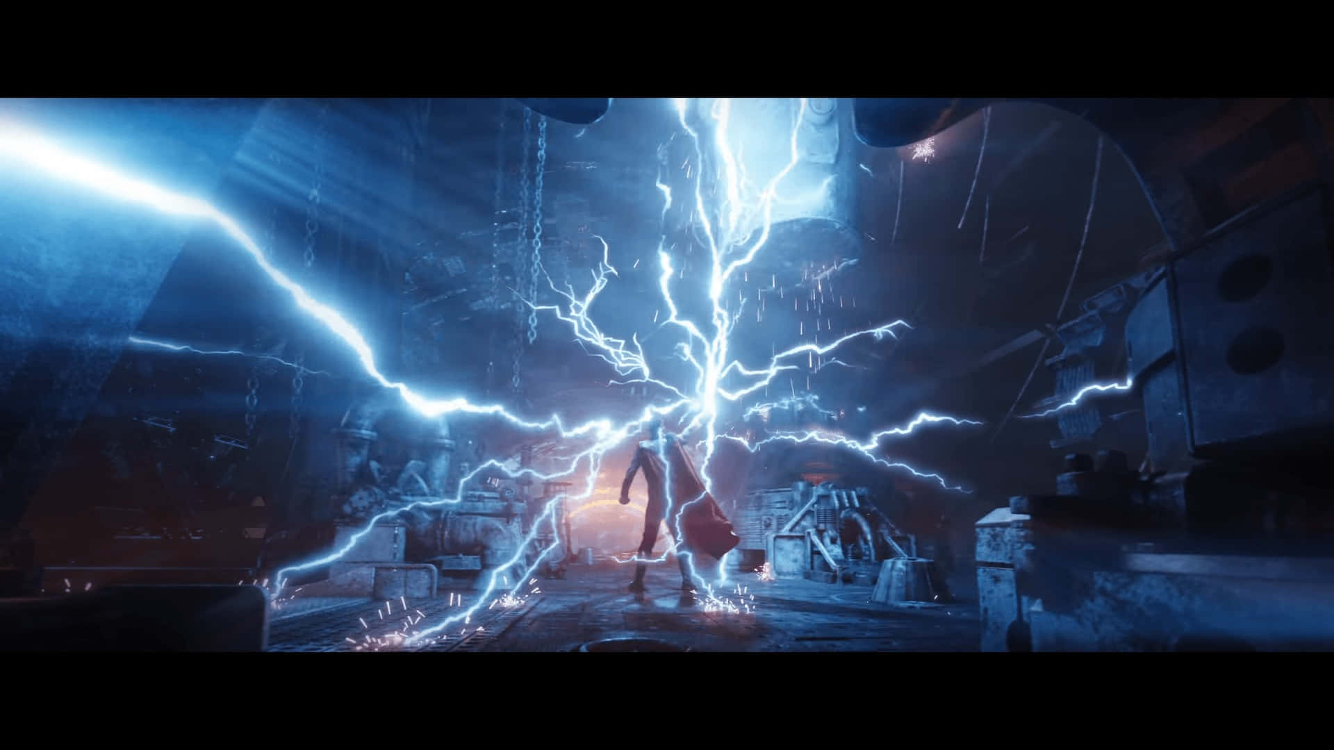 God Of Thunder 桌布 壁紙 — 一個孤獨的身影站在黑暗的工業廢墟中，燦爛的藍色閃電在他們周圍戲劇性地劈啪作響。