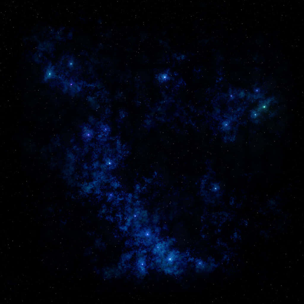 星雲 桌布 壁紙 — 一個宇宙星雲，在深邃的黑色虛空中散發著電光藍色的氣體和散落的星星。