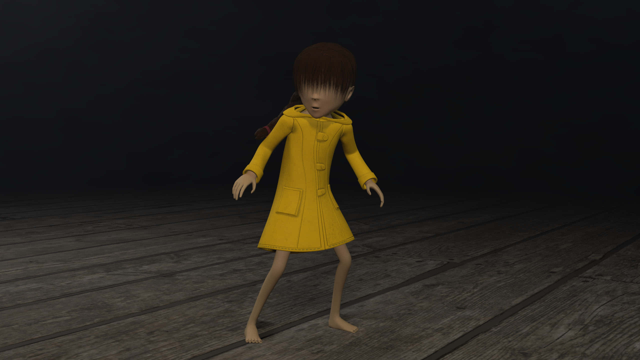Yellow Raincoat 桌布 壁紙 — 一個小女孩穿著亮黃色外套，赤腳站在昏暗空間的深色木地板上。