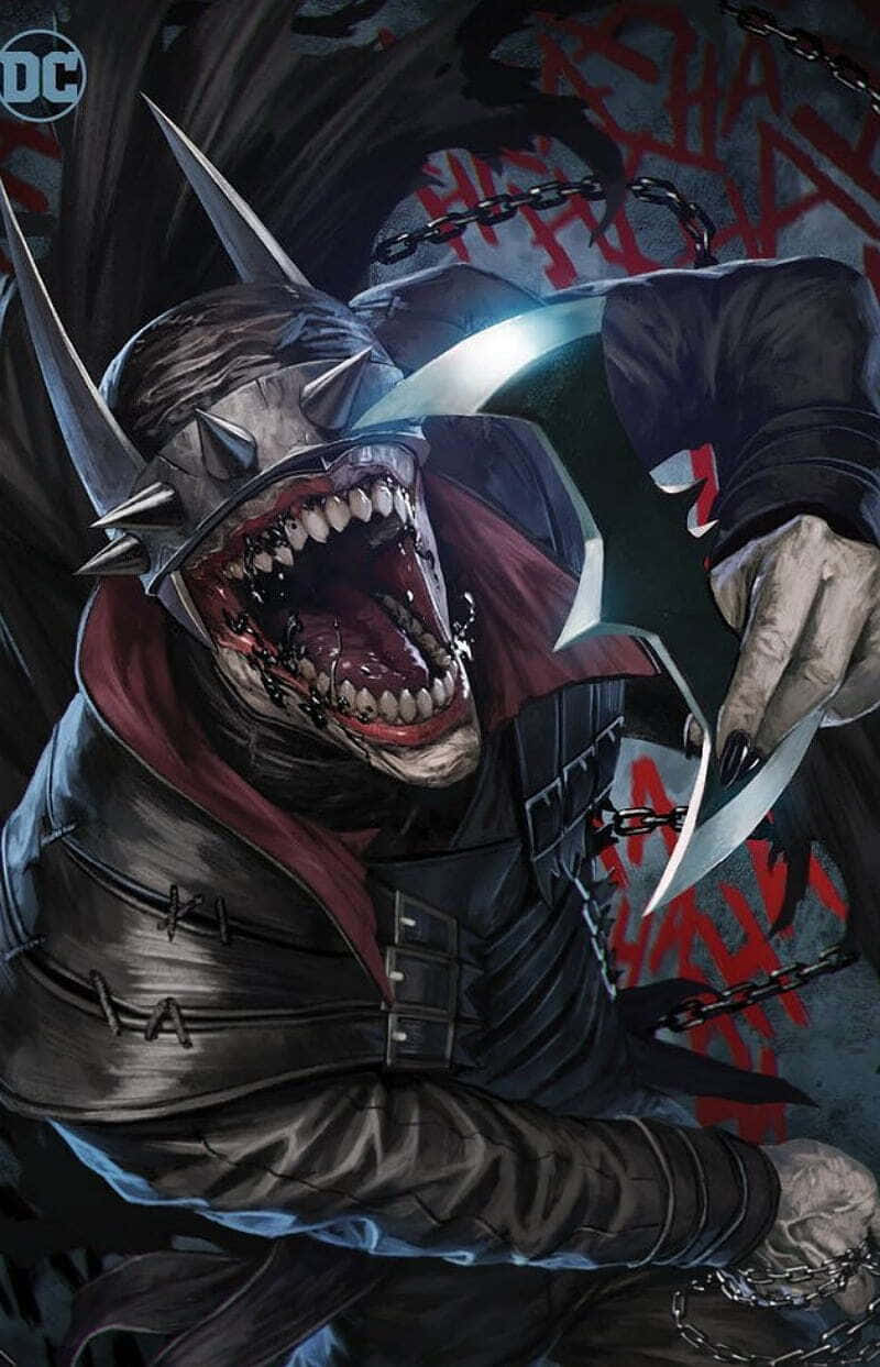 Joker Laughing 桌布 壁紙 — 一個帶有尖刺頭盔和鎖鏈的威脅性漫畫反派，在黑暗塗鴉背景下揮舞著彎曲的刀刃。