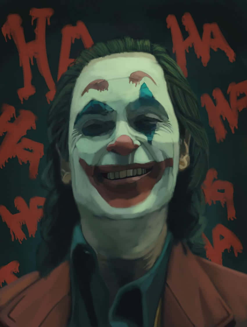 Joker Laughing 桌布 壁紙 — 一個帶有污跡化妝和咧嘴笑的小丑，背景是黑暗的，濺滿滴落的紅色「HA HA」文字。