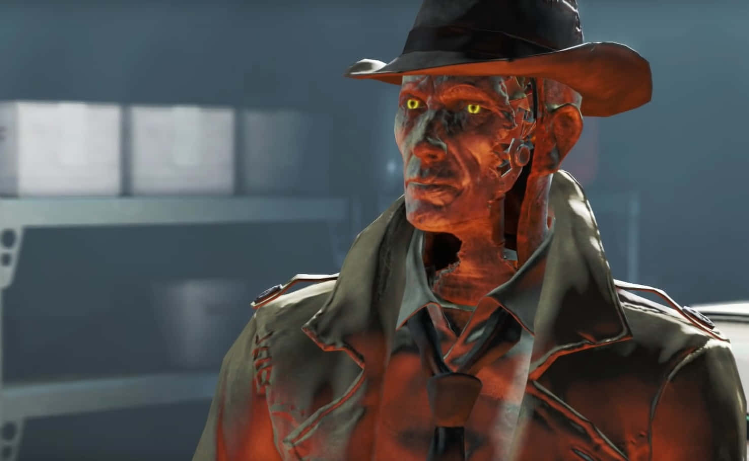 Nick Valentine 桌布 壁紙 — 一個帶有發光黃色眼睛和軟呢帽的威脅性數位角色，站在光線昏暗的工業環境中。