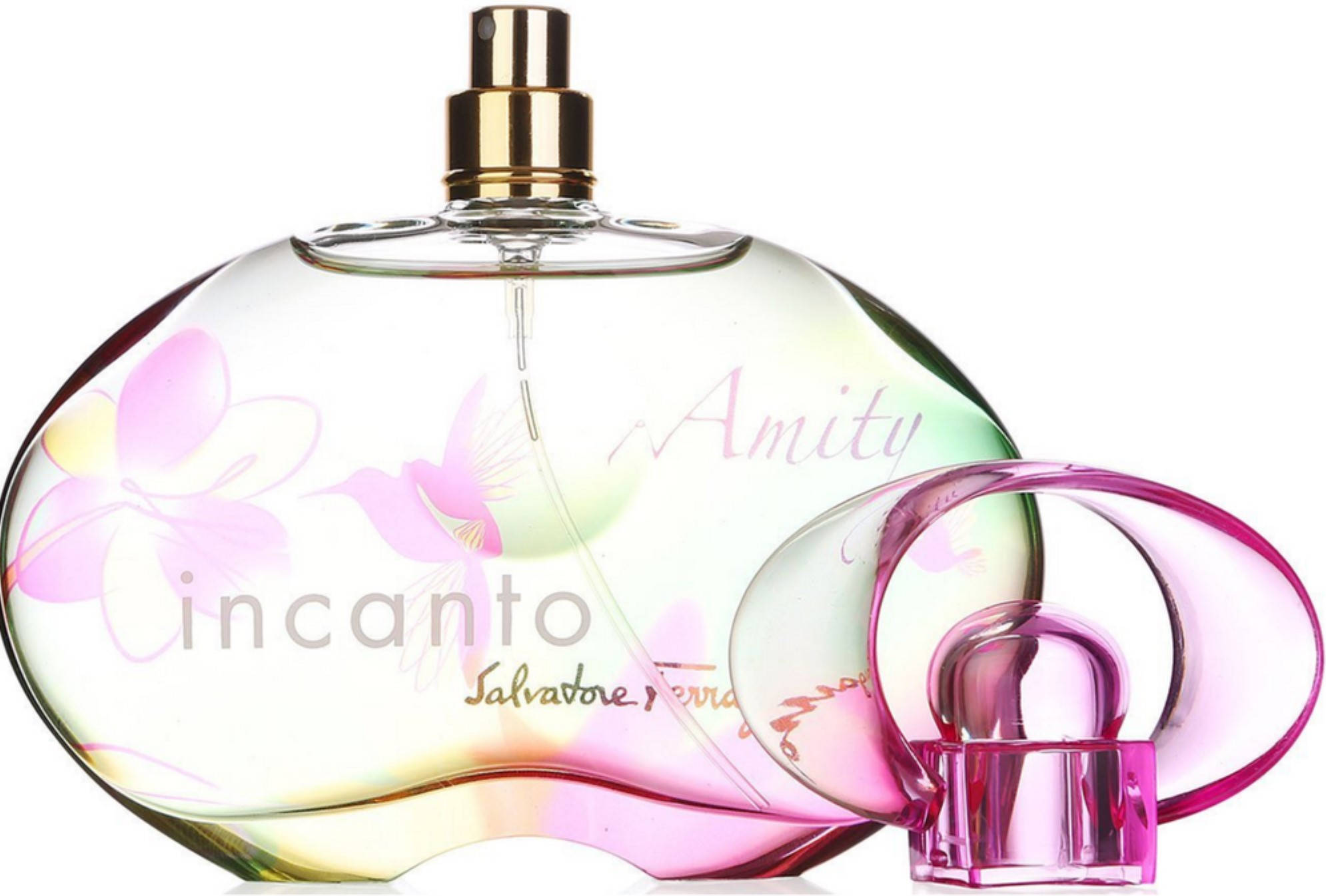 Salvatore Ferragamo Incanto Amity 壁紙 — 一個帶有粉紅色花卉蝕刻和金色瓶蓋的光澤香水瓶，在白色背景上閃耀。