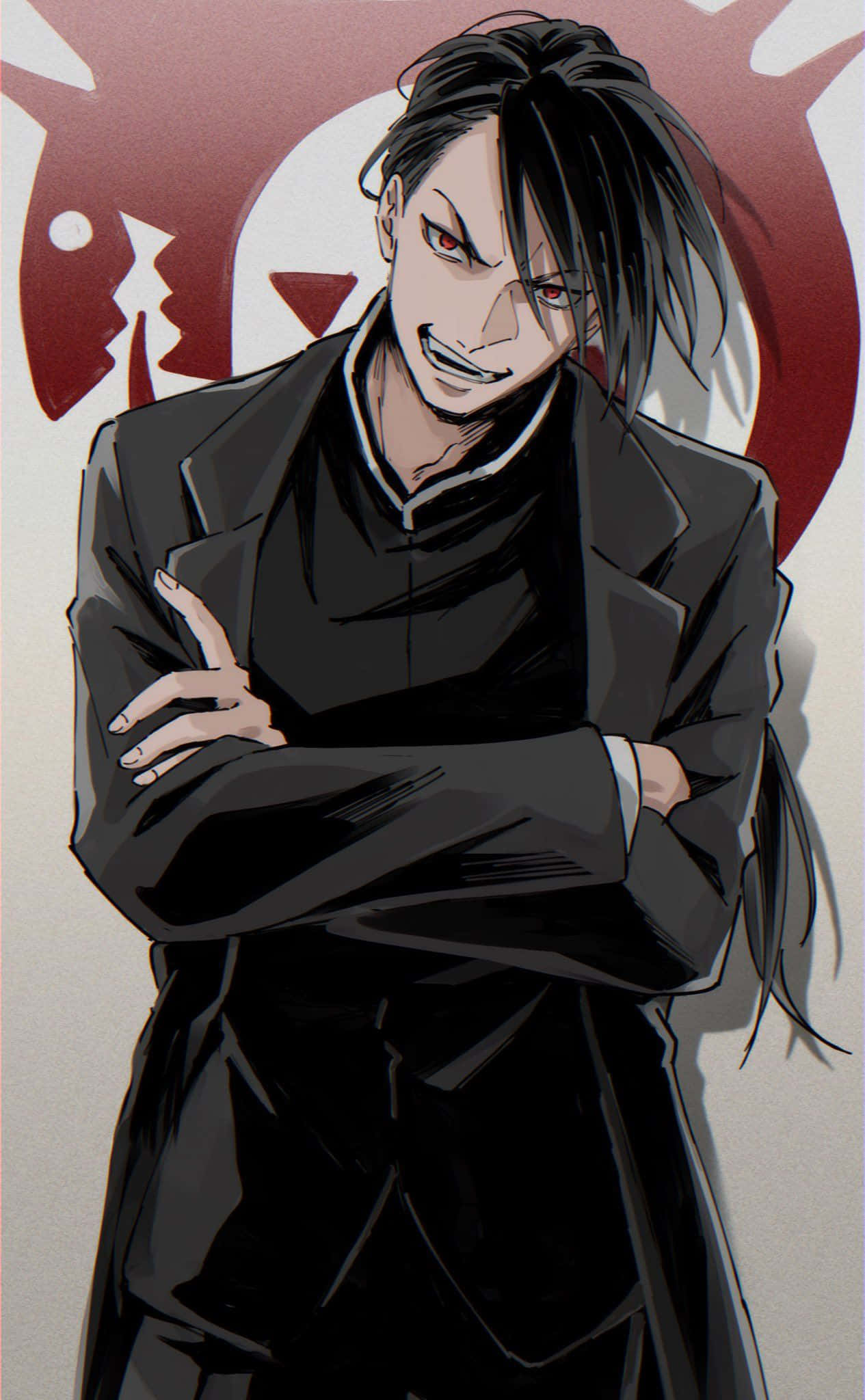Greed 桌布 壁紙 — 一個帶有紅色眼睛和黑色頭髮的威嚇性動漫男子，穿著深色外套，雙臂交叉，站在紅色和白色徽章背景前。