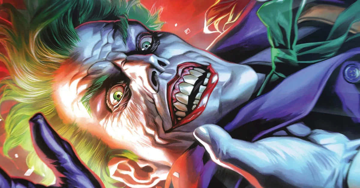 Batman Three Jokers 桌布 壁紙 — 一個帶有綠色頭髮和紫色西裝的威脅性漫畫小丑，在火紅背景下狂笑。