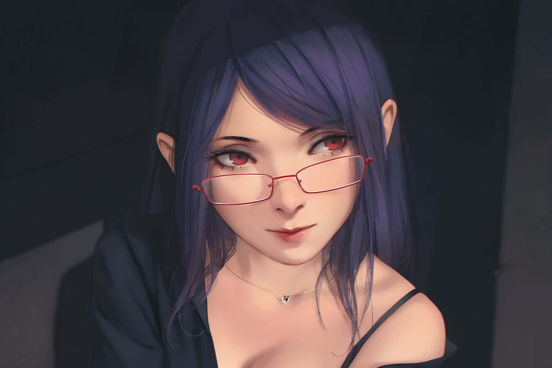 Rize Kamishiro 桌布 壁紙 — 一個年輕動漫女孩的近距離特寫，紫色頭髮和紅色眼鏡，在黑暗背景下溫柔地凝視著觀眾。