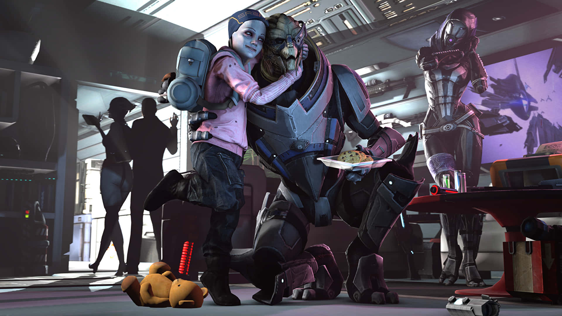 Garrus Vakarian 桌布 壁紙 — 一個年輕女孩同一個大型裝甲外星人喺未來太空船休息室入面溫柔擁抱，背景有其他船員。