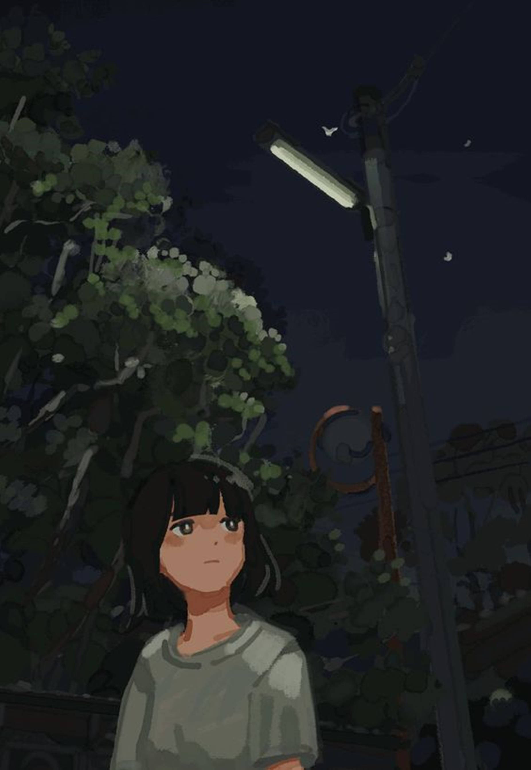 Ghibli 桌布 壁紙 — 一個年輕女孩夜晚站在街燈下，被黑暗的樹木包圍，柔和的光芒投下溫柔的陰影。