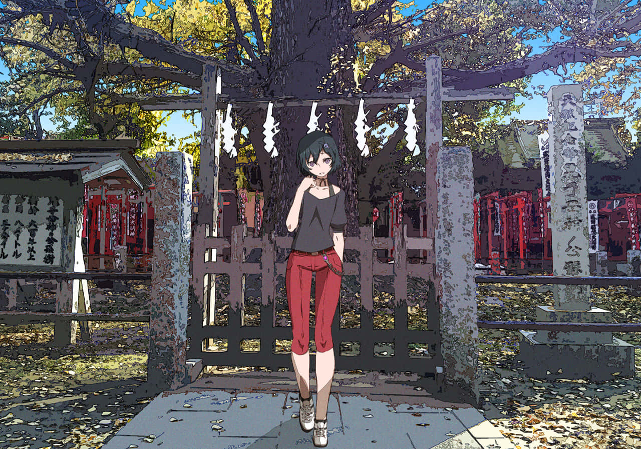 Luka Urushibara 桌布 壁紙 — 一個年輕的動漫女孩站在一棵大樹下，樹上有秋葉，旁邊是一座風化的神社大門。