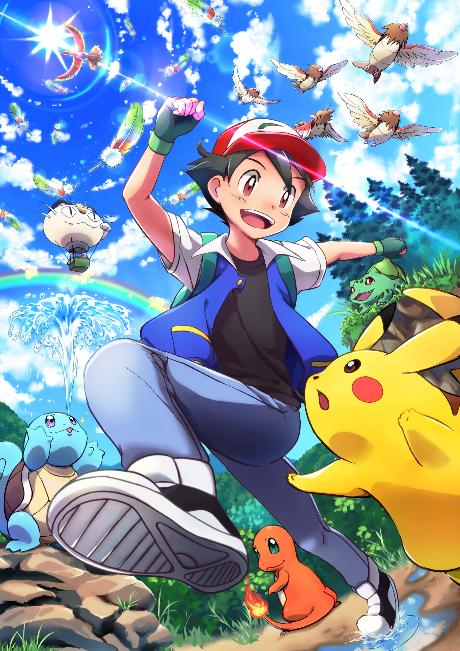 Ash And Pikachu 桌布 壁紙 — 一個快樂的動畫男孩戴著紅色帽子，與比卡超和其他寶可夢一起在一片充滿活力的森林空地中勝利地站著，背景是明亮的藍天，有彩虹和飛鳥。