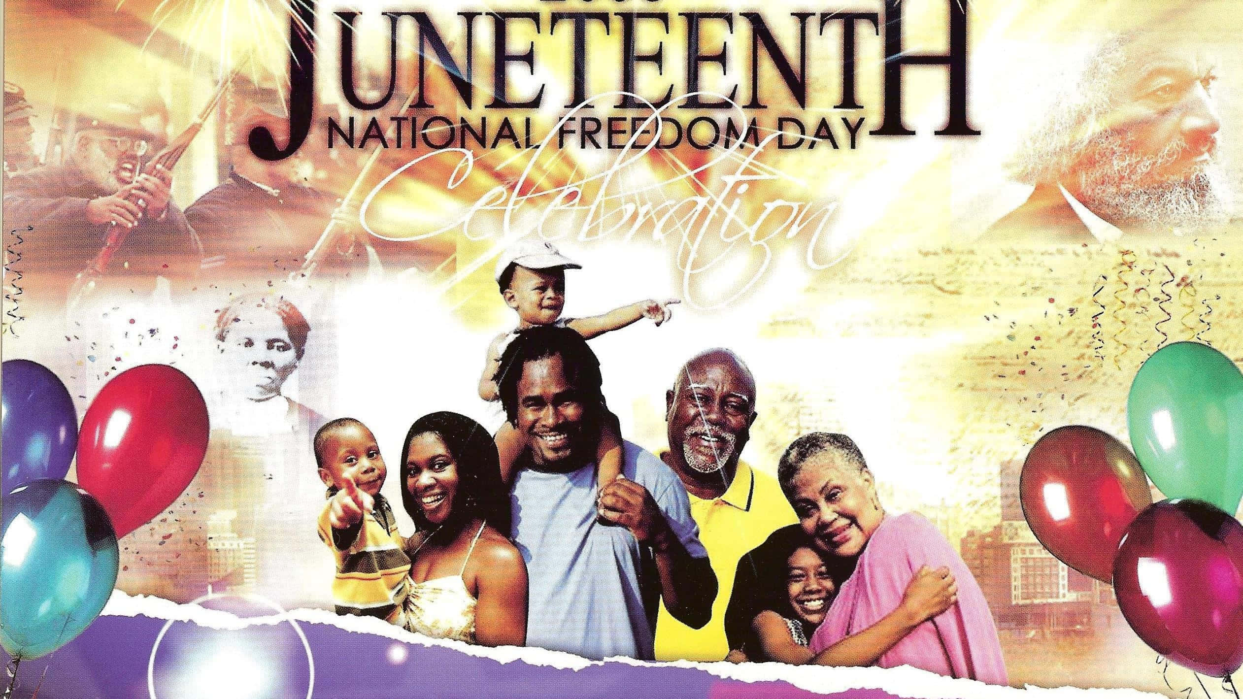 Juneteenth 桌布 壁紙 — 一個快樂的非裔美國家庭在歷史人物和節日燈光的拼貼背景下，用氣球和微笑慶祝六月節。