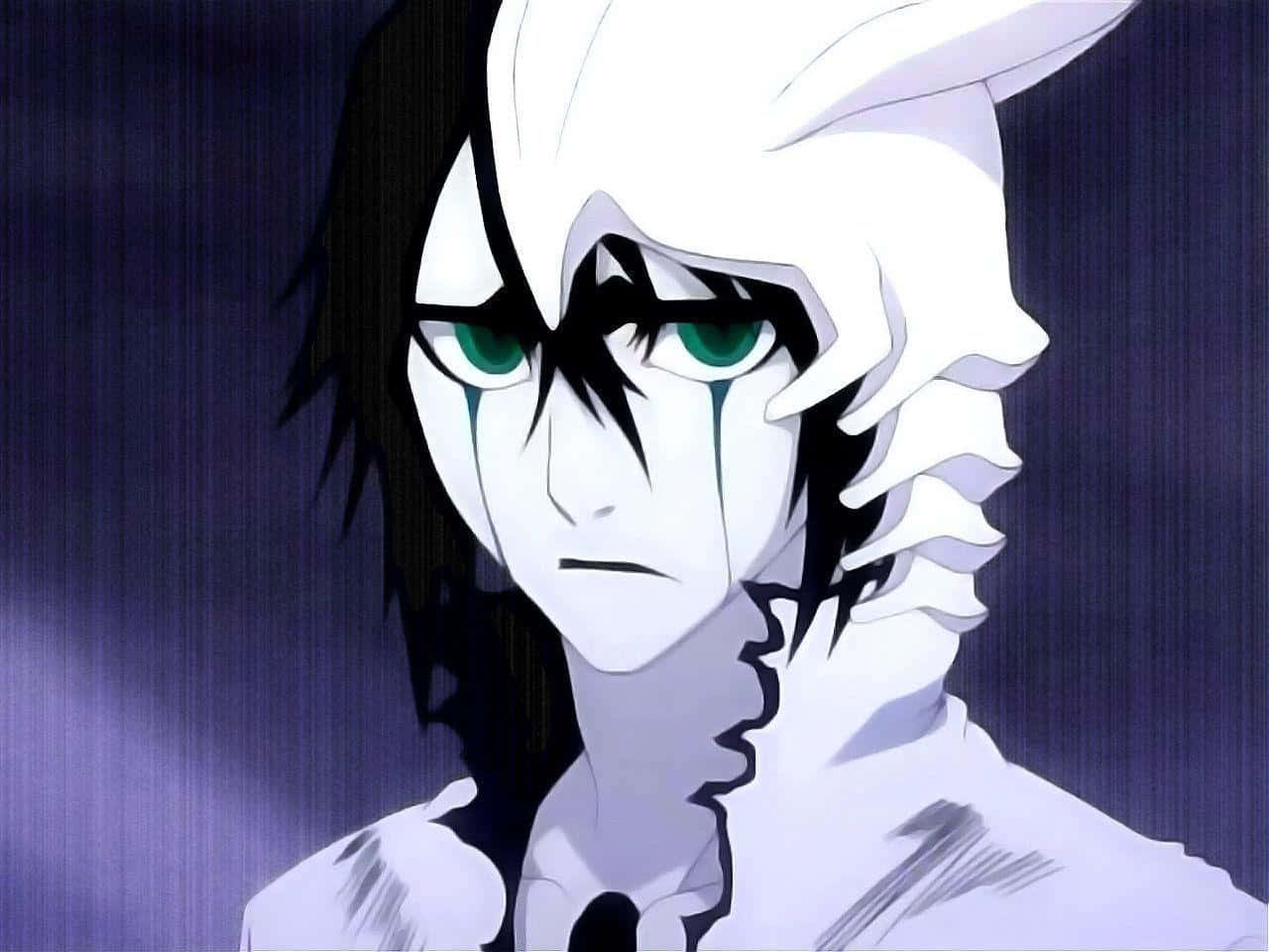 Ulquiorra Cifer 桌布 壁紙 — 一個悲傷的動漫角色，擁有綠色眼睛和黑色頭髮，在深紫色背景前哭泣。