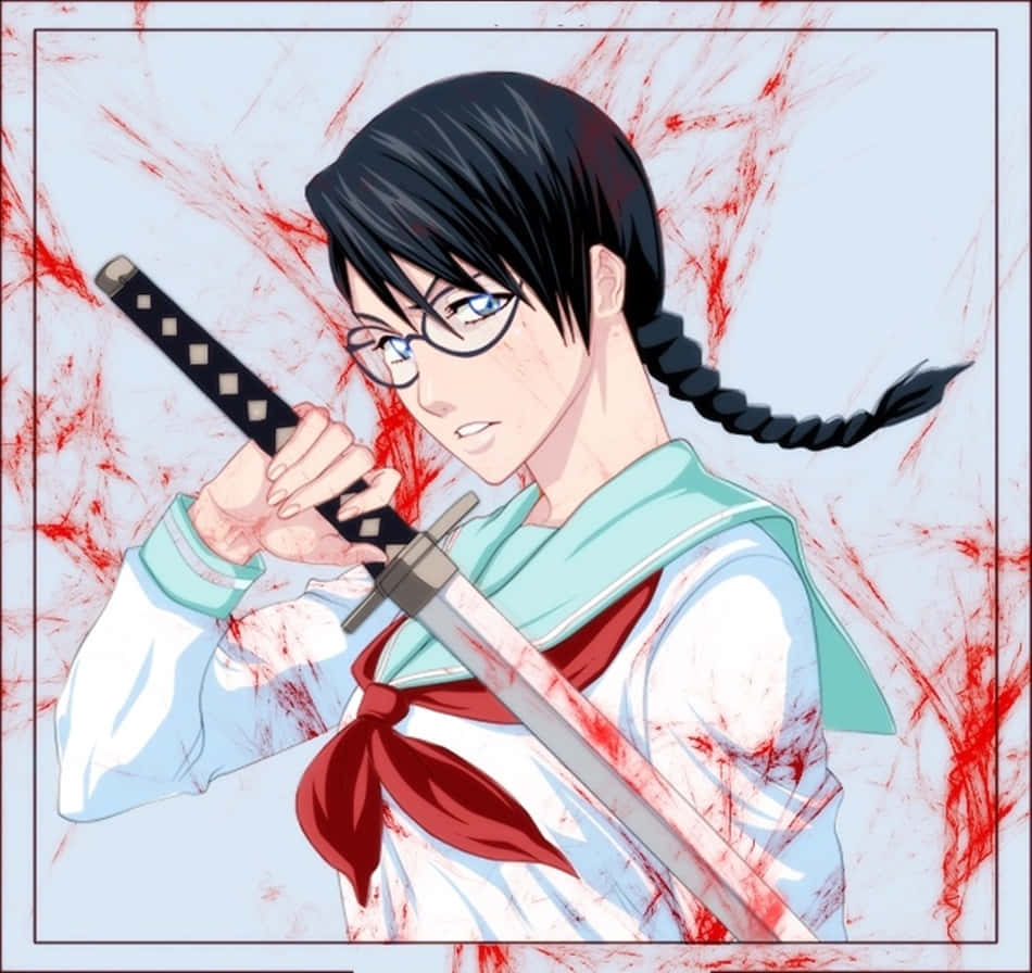 Lisa Yadomaru 桌布 壁紙 — 一個戴眼鏡、紮辮的堅定動畫女孩，在紅色飛濺背景下揮舞著沾血的武士刀。