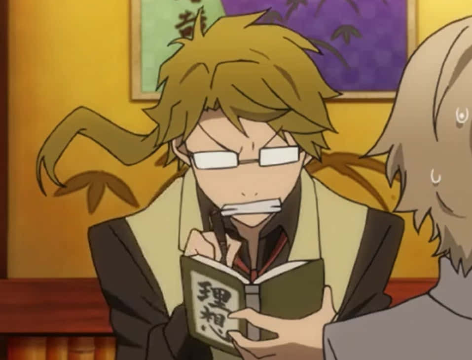 Kunikida 桌布 壁紙 — 一個戴眼鏡、頭髮凌亂、意志堅定的動畫男孩正在寫一本名為《理想》的書，而另一個角色在觀看。