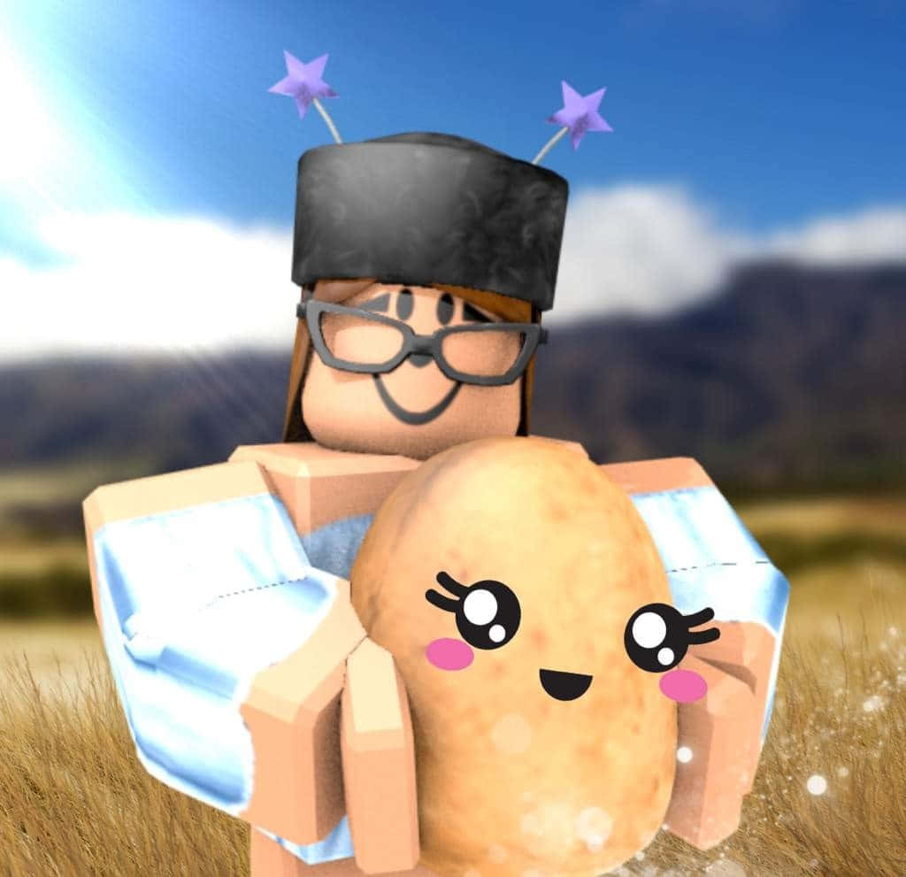 Roblox Aesthetic 桌布 壁紙 — 一個戴眼鏡和帽子的Roblox頭像，在陽光明媚的田野背景下，拿著一個帶有星形天線的可愛動畫馬鈴薯。