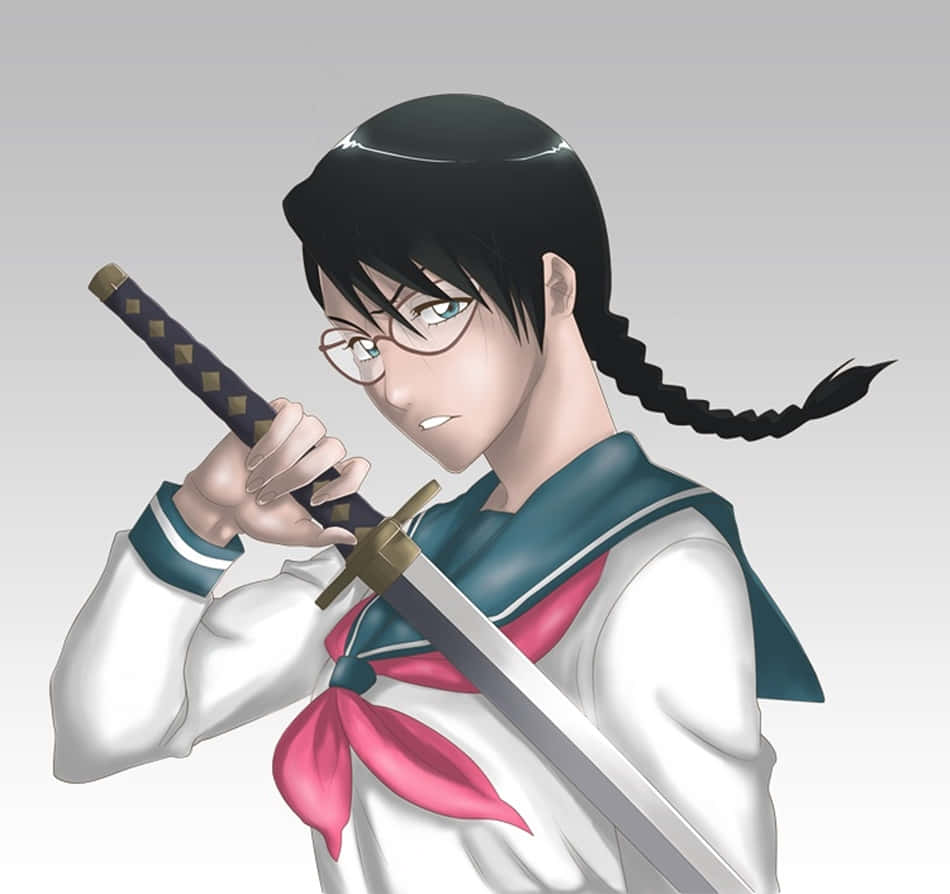 Lisa Yadomaru 桌布 壁紙 — 一個戴眼鏡和辮子的堅定動漫女孩，穿著水手服，在純色背景前拿著一把刀。