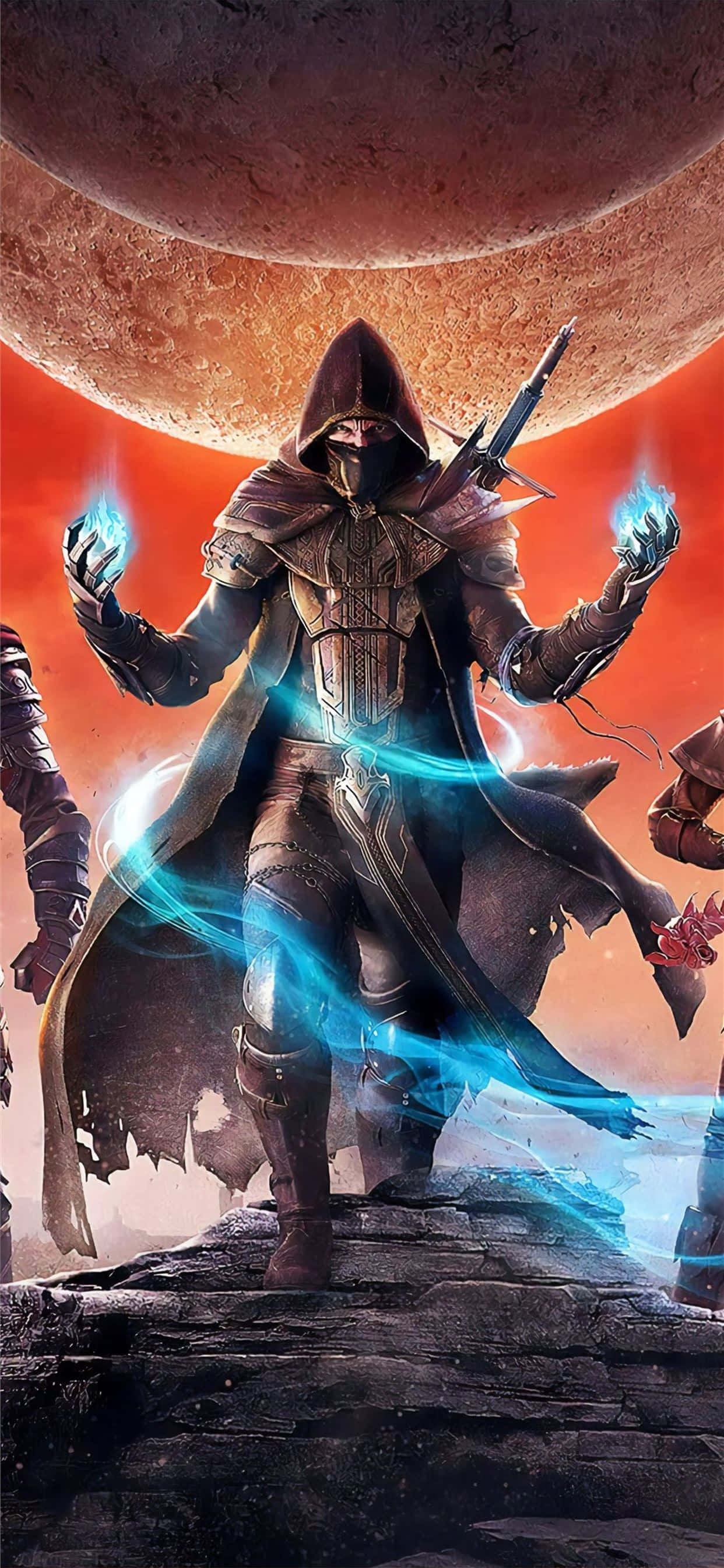 Online Gaming 桌布 壁紙 — 一個戴著兜帽的戰士站在岩石露頭上，揮舞著發光的藍色能量刀片，背景是熾熱的外星天空，一顆巨大的行星懸掛在頭頂。