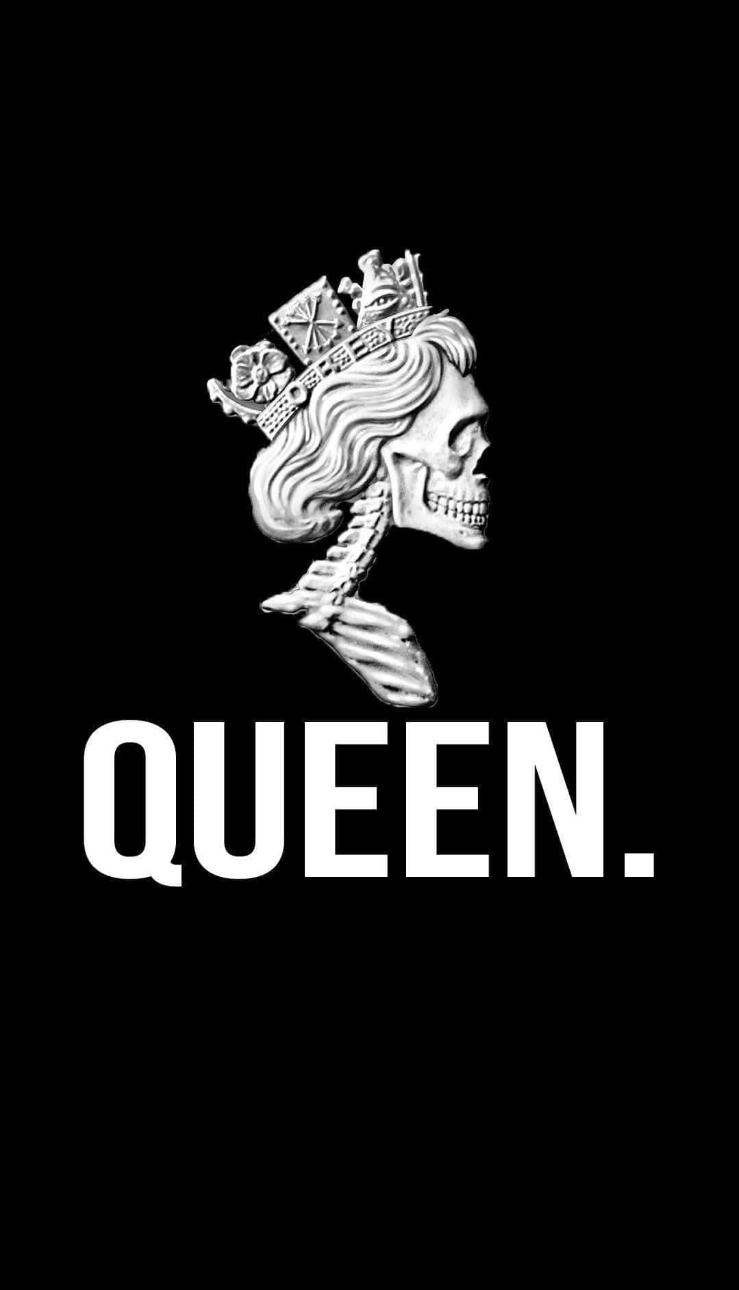 女王 桌布 壁紙 — 一個戴著皇冠、頭髮飄逸的頭骨黑白插圖，下方有queen字樣。
