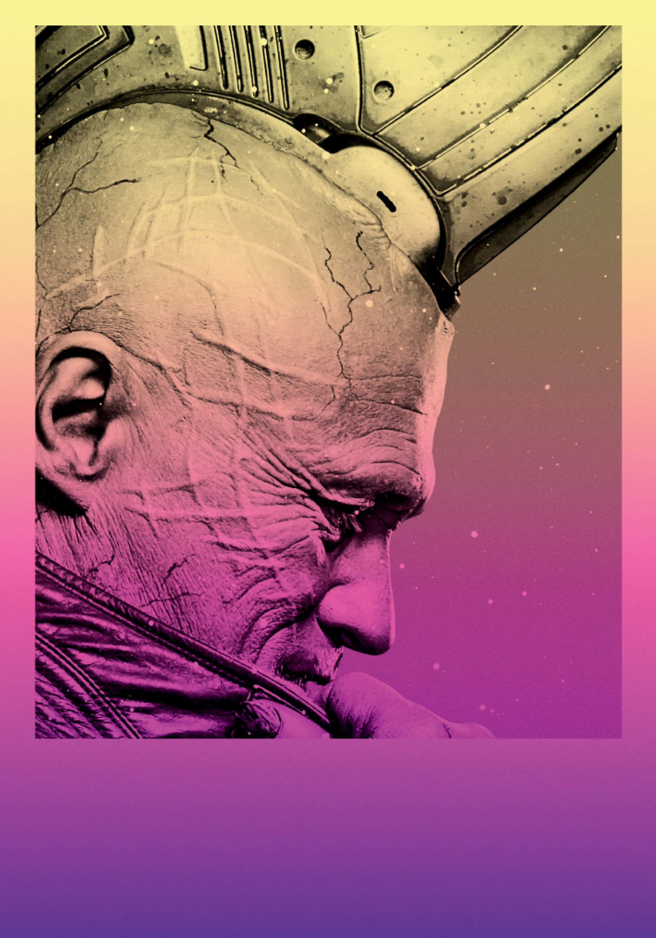 Yondu 桌布 壁紙 — 一個戴著破裂頭盔、飽經風霜的外星戰士，在宇宙紫色和黃色漸變背景的映襯下向下凝視。