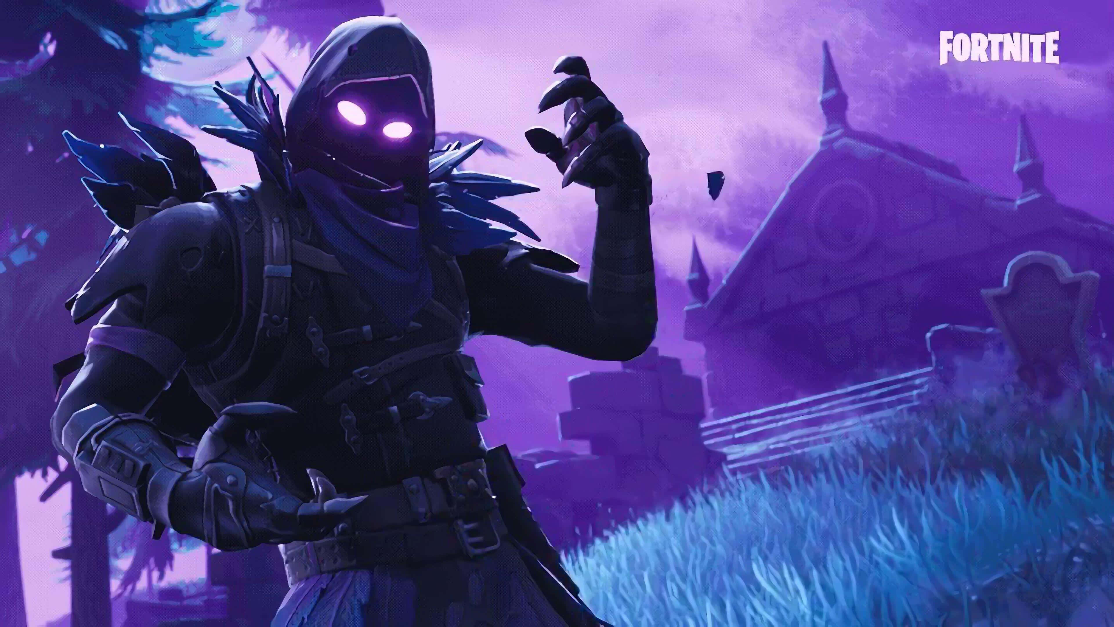 Raven Fortnite 桌布 壁紙 — 一個戴面具、眼睛發光、身穿暗色盔甲的角色，在暮色天空下的紫色墓園中威嚇地站立。