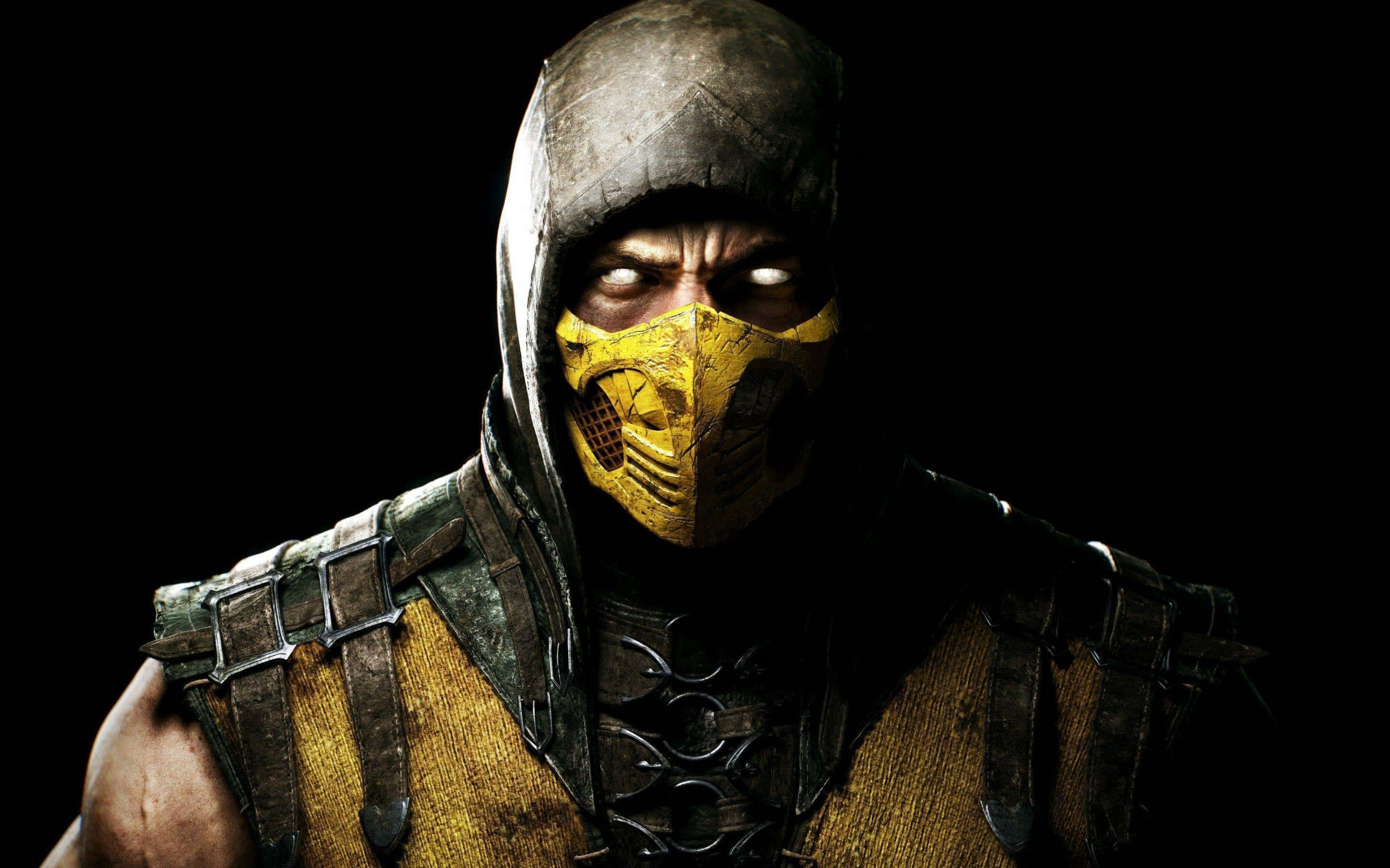 Mortal Kombat X 桌布 壁紙 — 一個戴面具的威脅性戰士，眼睛發光，身穿風化的黃色盔甲，站在黑色背景前。