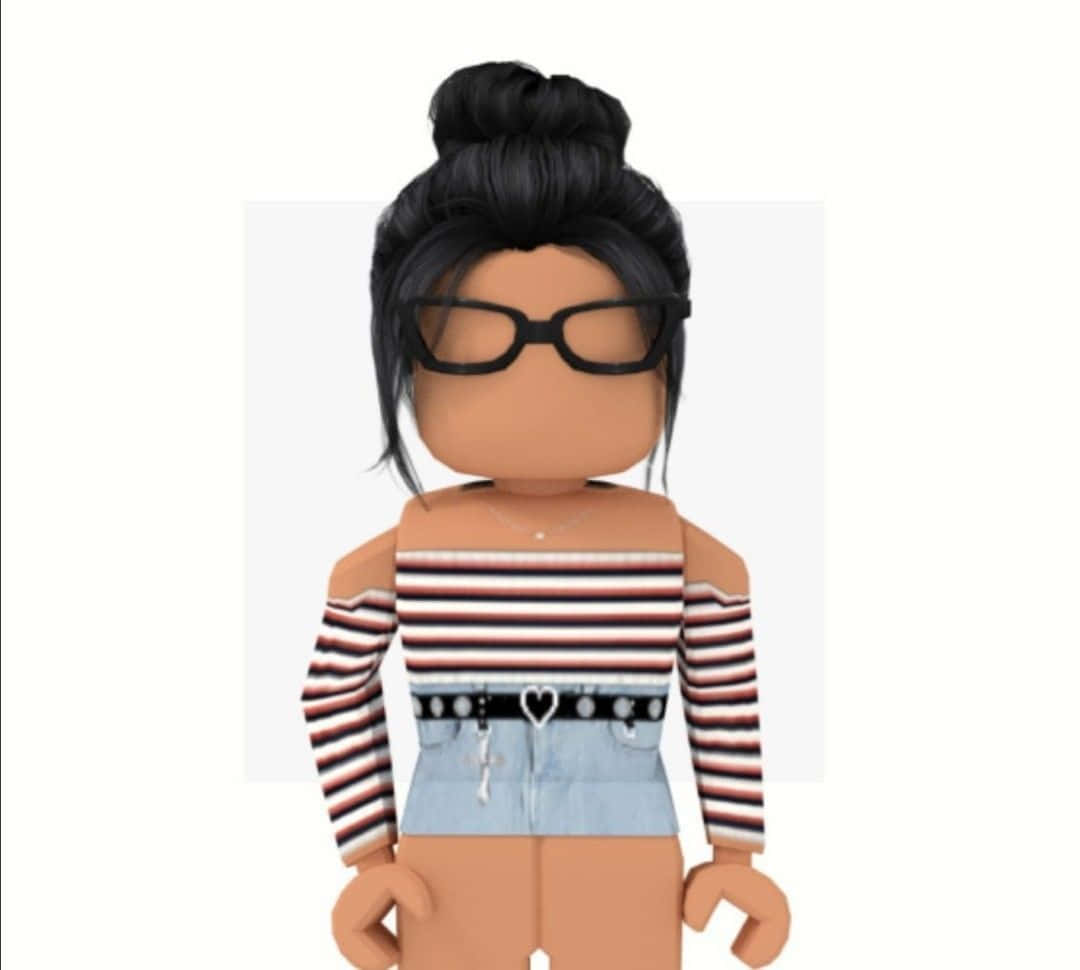 Roblox Avatar 桌布 壁紙 — 一個戴黑色眼鏡、高髮髻的Roblox角色，穿著條紋露肩上衣和帶有心形皮帶扣的牛仔短褲。