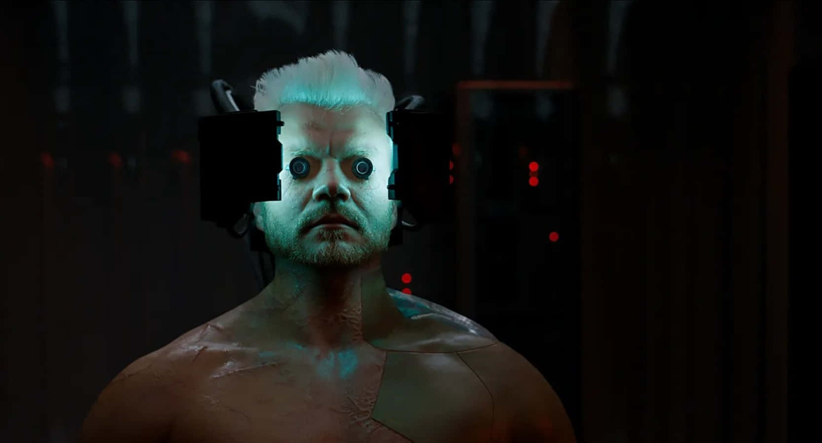 Ghost In The Shell Batou 桌布 壁紙 — 一個擁有發光眼睛和網絡頭飾的男人站在一個被詭異藍光和紅光照亮的黑暗房間裡。