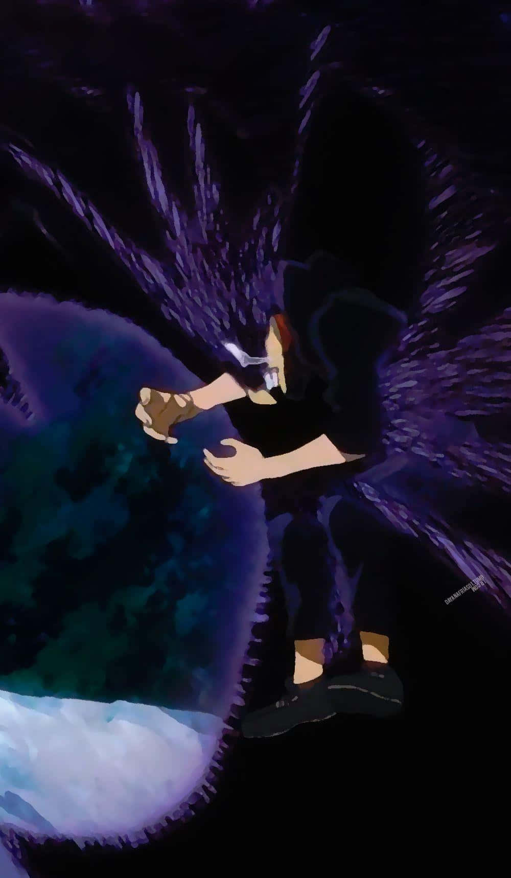 Fumikage Tokoyami 桌布 壁紙 — 一個擁有紫色刺蝟頭和黑色服裝的動漫角色，站在黑暗背景前，周圍環繞著發光的藍色和紫色能量。