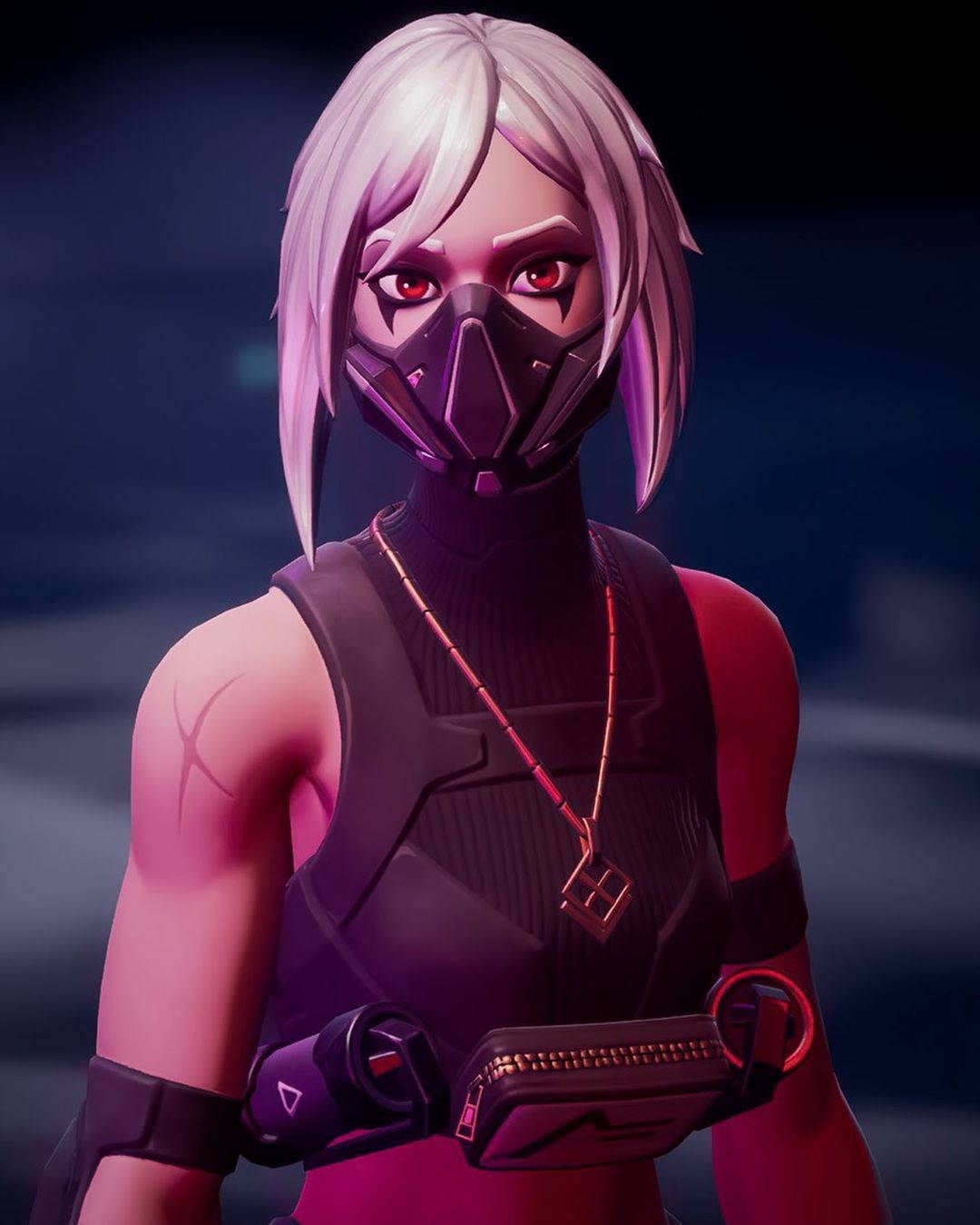 Fortnite 桌布 壁紙 — 一個擁有蒼白頭髮和紅色眼睛的賽博朋克動漫角色，在紫色霓虹燈光下戴著黑色面具和戰術裝備。