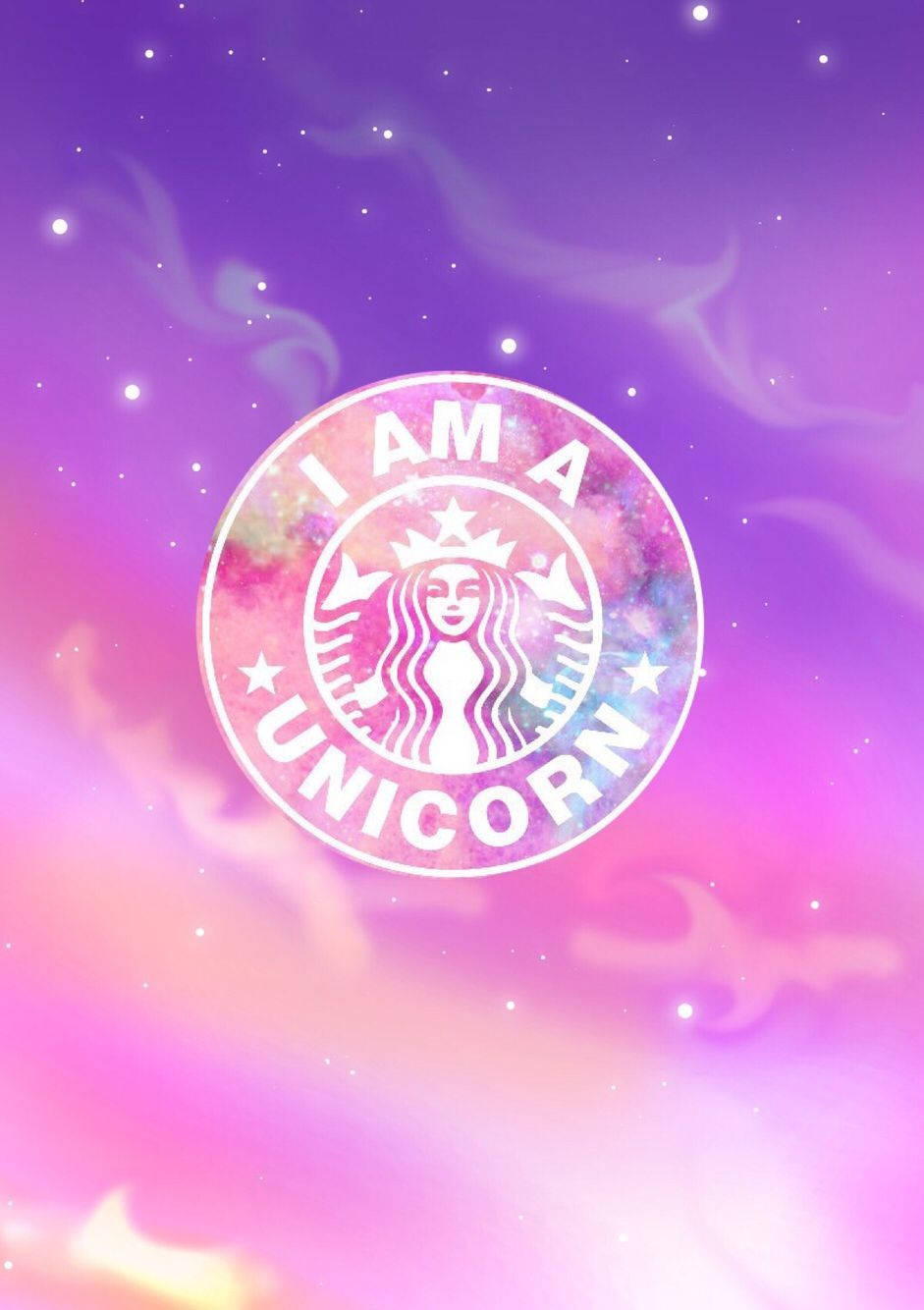 迷幻 桌布 壁紙 — 一個改為顯示「I AM A UNICORN」的Starbucks標誌漂浮在夢幻的紫粉紅色星系中，伴隨著旋轉的星雲和閃爍的星星。