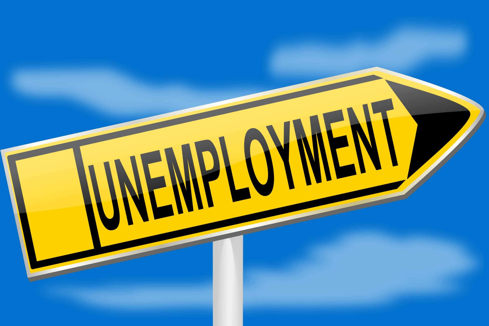 Unemployment 桌布 壁紙 — 一個明亮的黃色方向牌，上面寫著失業，指向右邊，背景是帶有柔和雲朵的藍天。