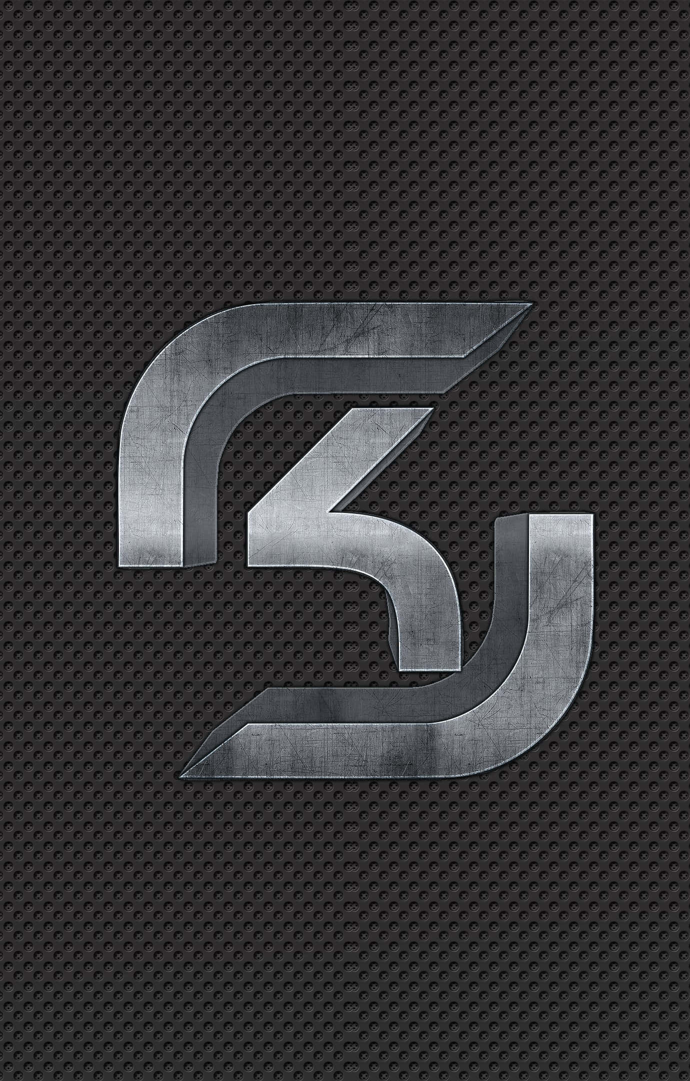Sk Gaming 桌布 壁紙 — 一個時尚的金屬風格化 'SJ' 標誌，帶有拉絲紋理，在深色穿孔背景上脫穎而出。