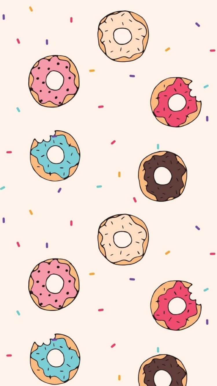 Cute Donut 桌布 壁紙 — 一個有趣的圖案，在柔軟的米色背景上，有色彩繽紛的卡通甜甜圈，上面有糖粒和咬痕。