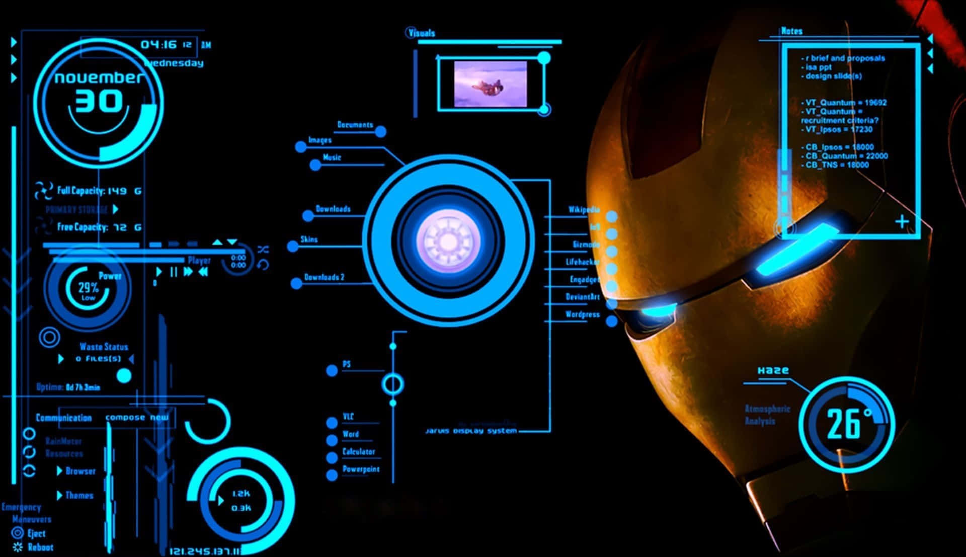 Iron Man Technology 桌布 壁紙 — 一個未來風格的HUD界面覆蓋在鐵甲奇俠頭盔的特寫上，帶有發光的藍色數據讀數，背景為深色。