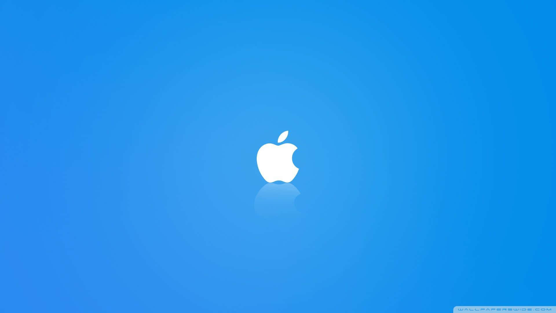 Old Mac 壁紙 — 一個極簡的白色Apple標誌，居中放置在漸變藍色背景上，帶有微妙的倒影。