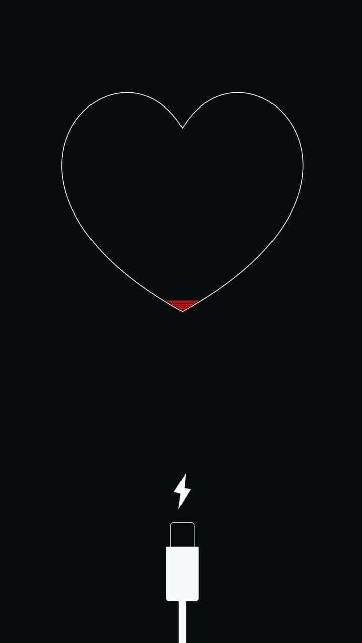 Broken Heart Black 桌布 壁紙 — 一個極簡風格的白色心形輪廓，底部有紅色充電指示燈，連接帶有閃電符號的USB線，背景為黑色。