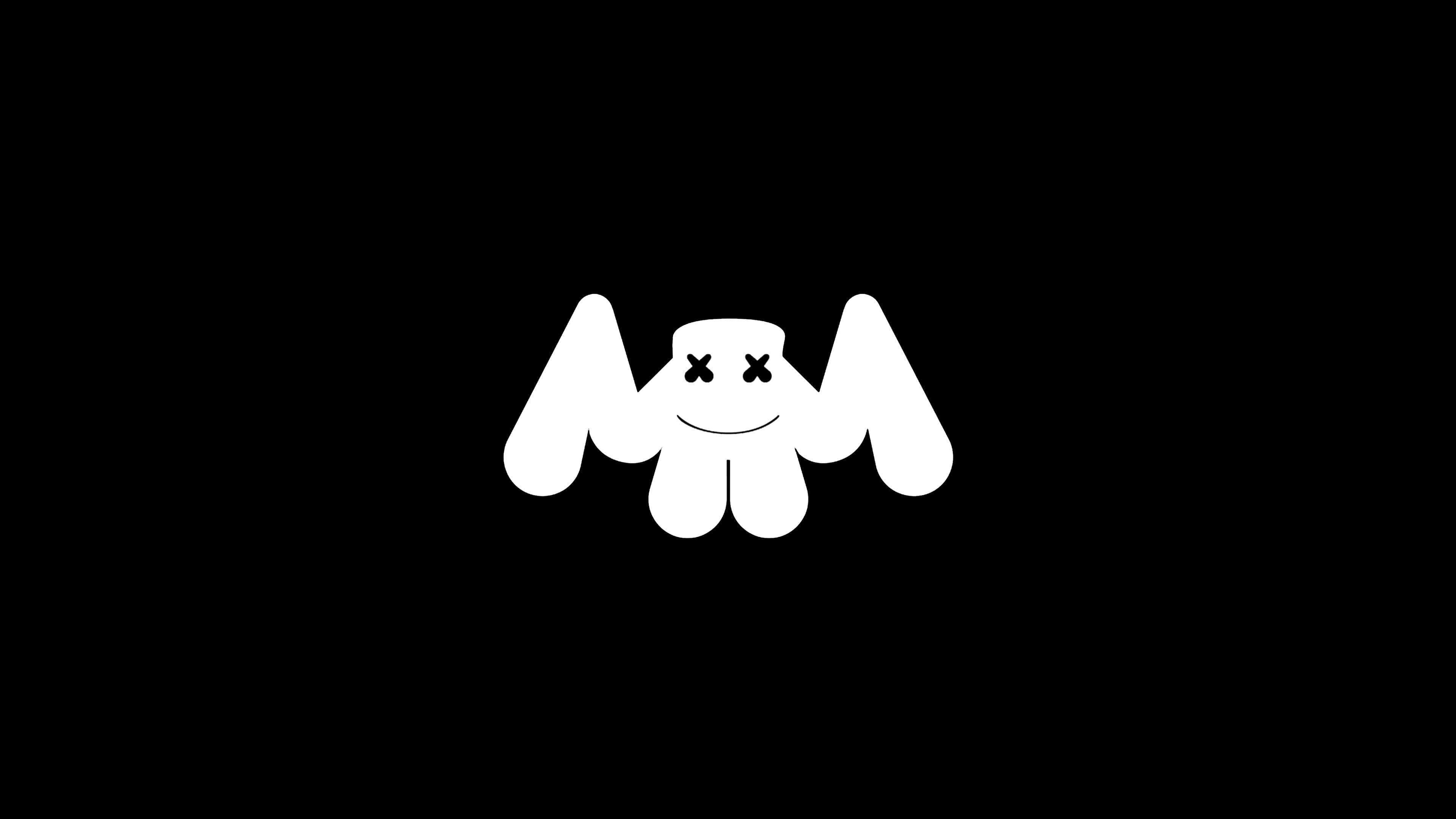 Marshmello 桌布 壁紙 — 一個極簡風格的白色蝙蝠標誌，帶有X形眼睛和微笑，置於純黑色背景上。