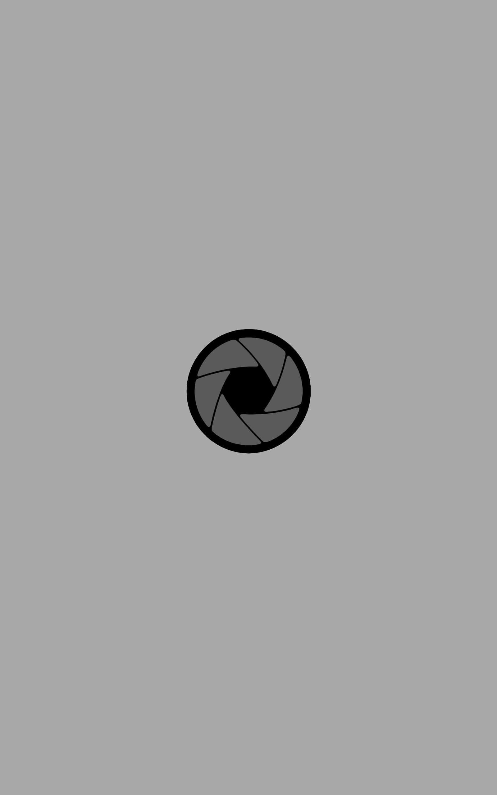 Minimalist iPad 桌布 壁紙 — 一個極簡風格的相機光圈圖示，居中放置在純灰色背景上。