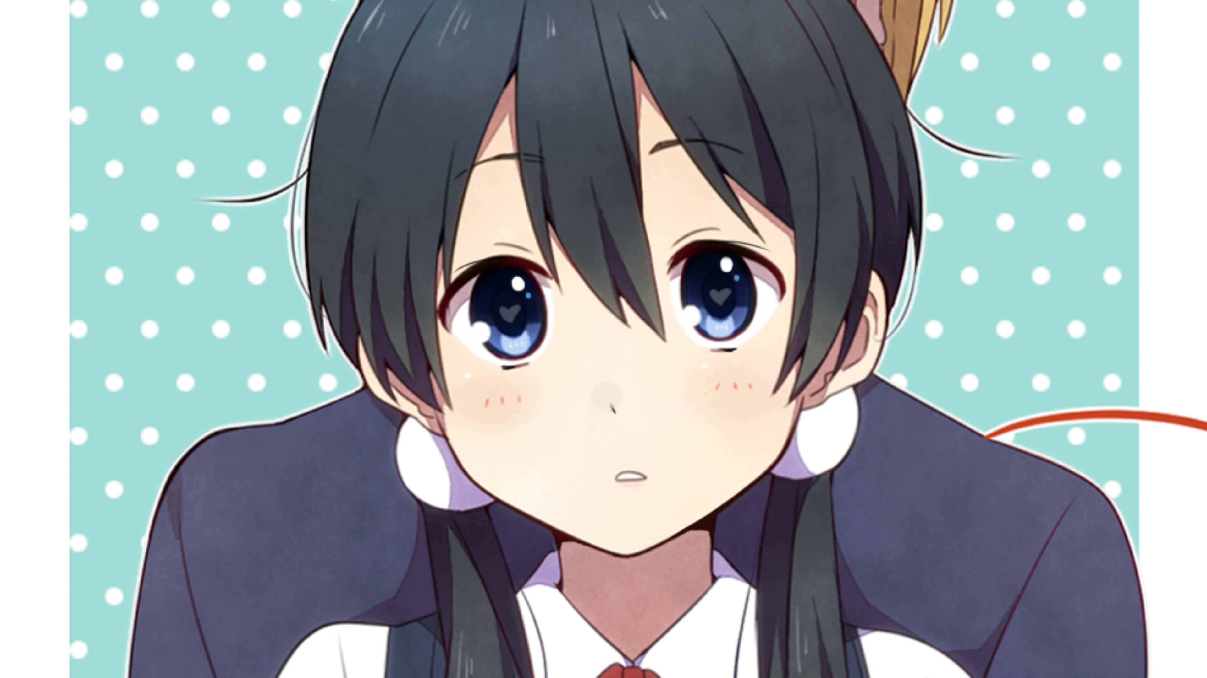 Love Story 桌布 壁紙 — 一個深色頭髮、藍色大眼睛的動漫女孩穿著校服的近照，背景是青綠色圓點圖案。