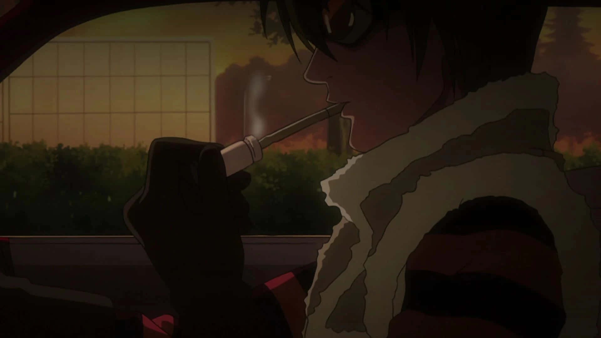 Death Note Matt 桌布 壁紙 — 一個深色頭髮的動漫角色在日落時分在車內吸煙，外面可見樹木和圍欄。