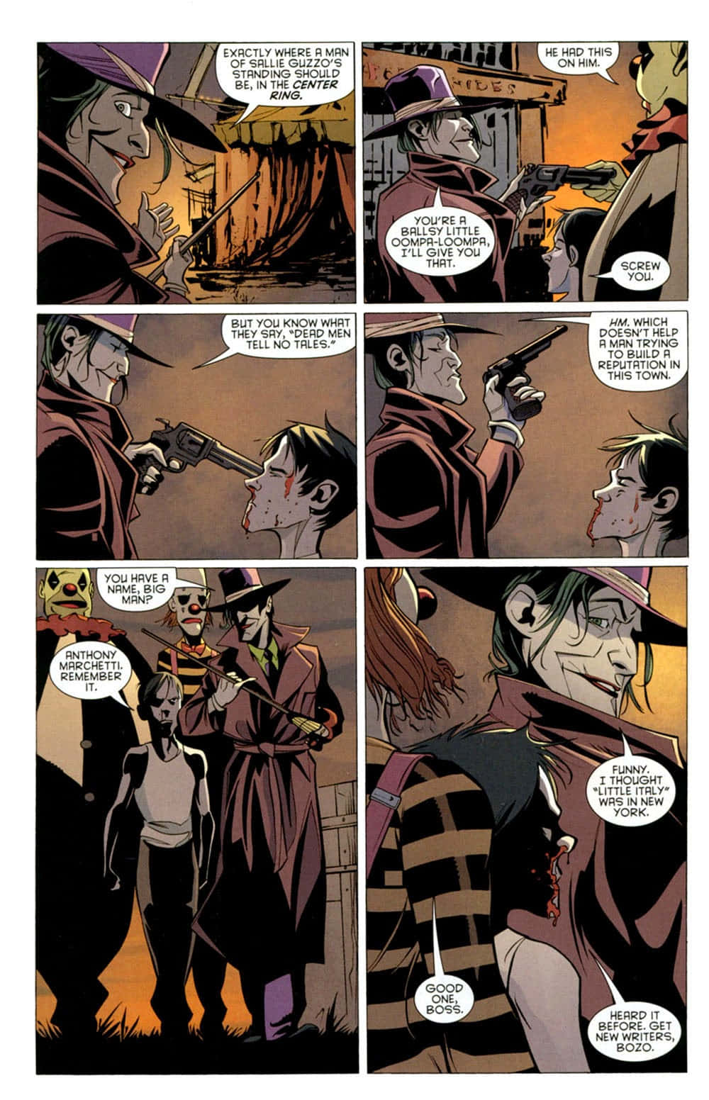 Batman Streets Of Gotham 桌布 壁紙 — 一個漫畫格顯示一個戴著紫色帽子和外套的男人在夜晚的骯髒城市小巷中用左輪手槍威脅一個年輕男子。
