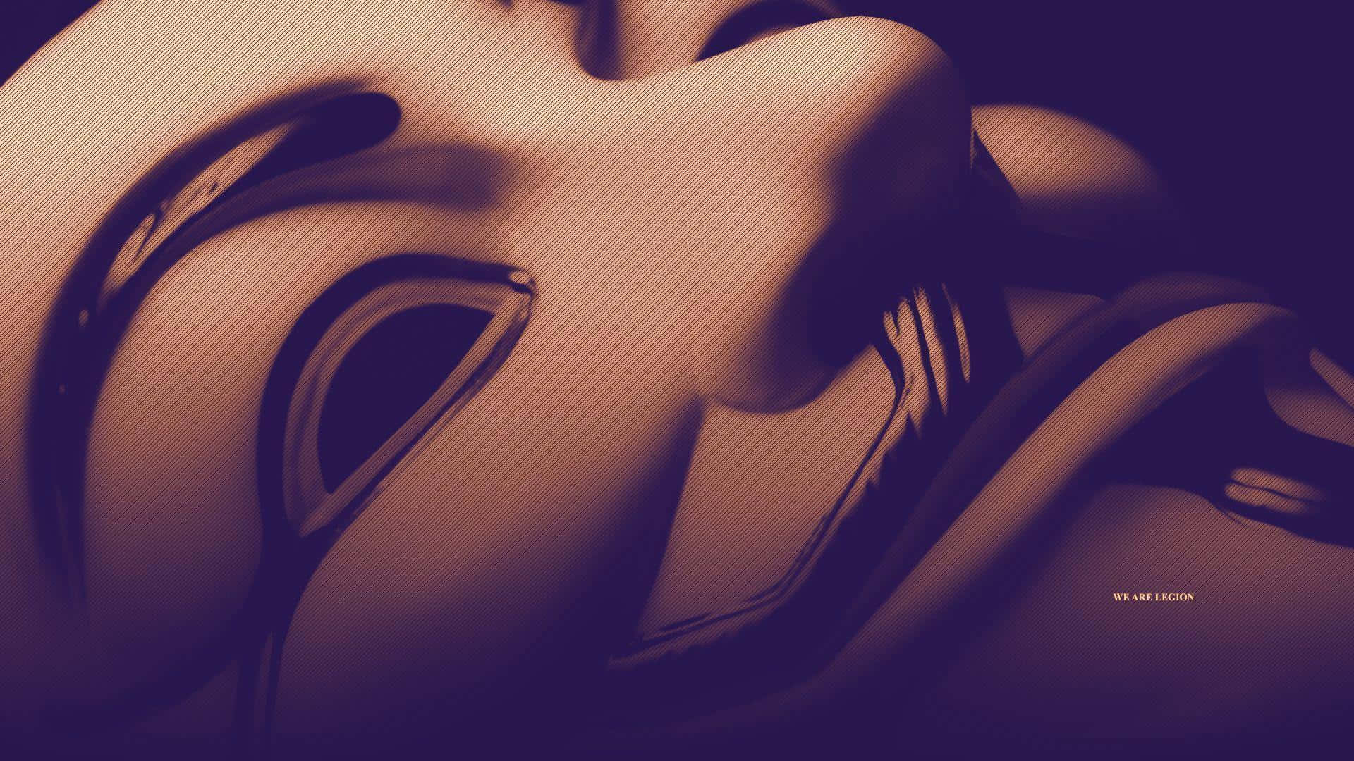 Anonymous 桌布 壁紙 — 一個特寫，呈現一個帶有流暢曲線和深邃陰影的光澤抽象面孔，色調為溫暖的琥珀色和深紫色。